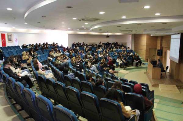 OMÜ'de öğrencilere kütüphane kullanıcı eğitimi desteği