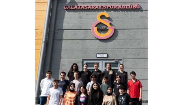 Galatasaray Kadın Voleybol Takımı ile TOÇEV çocukları voleybol maçı yaptı - İstanbul haber