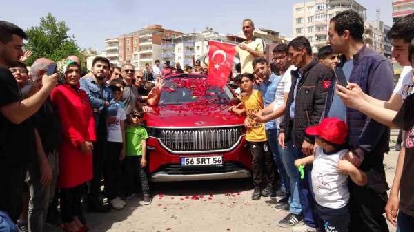 Türkiye'nin yerli otomobili Togg Siirt'te yoğun ilgiyle karşılandı