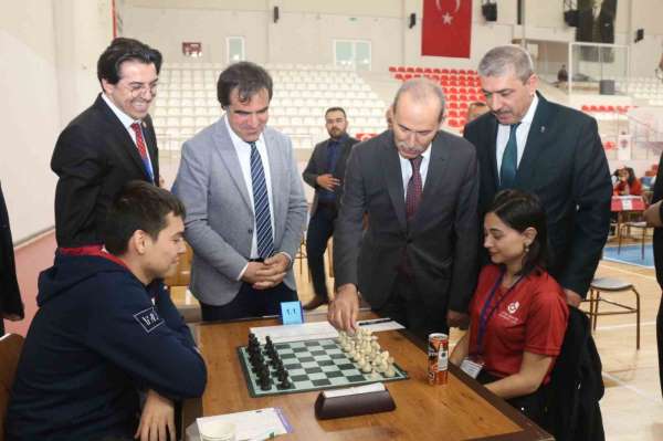ÜNİLİG Satranç Türkiye Şampiyonası, Sivas'ta başladı