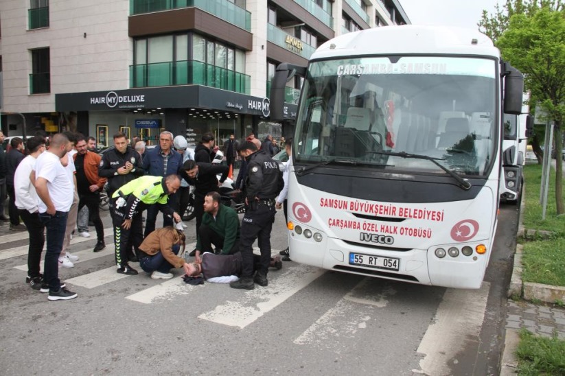 Samsun'da halk otobüsünün çarptığı yaya yaralandı