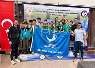 Aliağalı yüzücüler Rize'den 16 madalya ile döndü