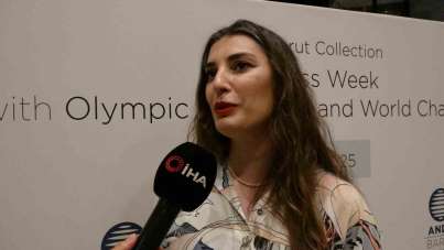 Neslihan Demir: 'Kızlarımızın, tekrardan Türk kadının gücünü herkese göstereceklerine inanıyorum'