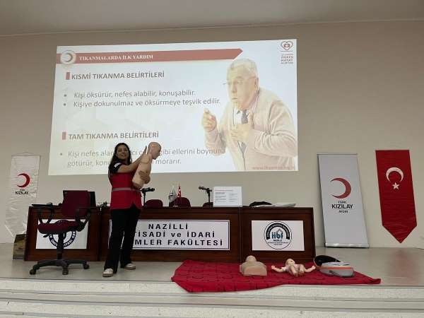 Kızılay Aydın'dan üniversite öğrencilerine eğitim