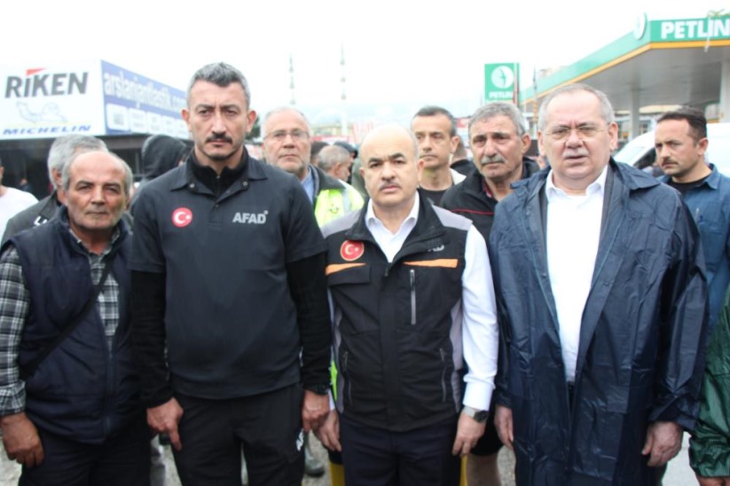 Samsun Valisi Dağlı: 'Tüm ekiplerimiz canla başla çalışıyor'