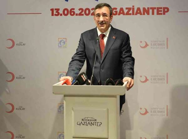 Cevdet Yılmaz: 'İsrail'in İran'a yönelik saldırısı hiçbir hukuki temeli, meşruiyeti olmayan bir saldırı'