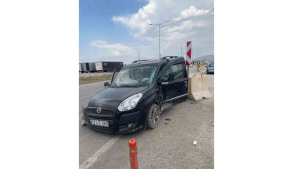 Doğubayazıt'ta trafik kazası 3 kişi hafif yaralandı