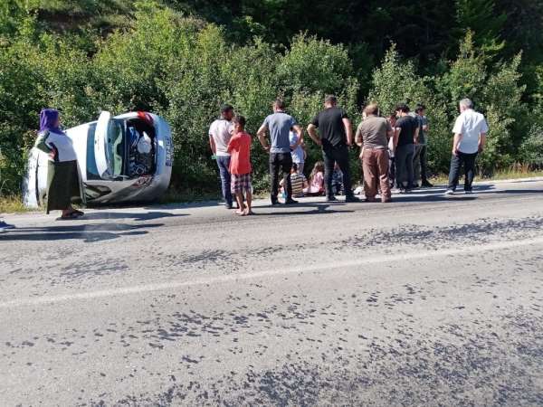 Karabük'te trafik kazası: 4'ü çocuk 7 yaralı 