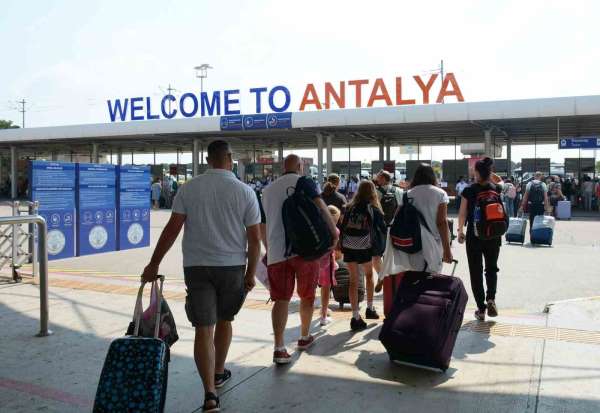 Antalya'ya havayolu ile son 5 yılda en çok girişi yapılan temmuz günü rekoru kırıldı