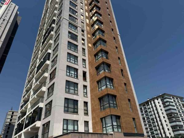 Başkentte 3 kişinin öldüğü bina yangınının görgü şahitleri yaşananları anlattı: 'Bir annenin de yardım çığlıkl