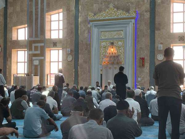 Çaldıran'da 15 Temmuz şehitleri dualarla anıldı