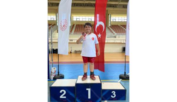 Genç sporcu, Türkiye 3'üncüsü oldu