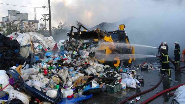Ordu'da geri dönüşüm tesisindeki yangın söndürüldü