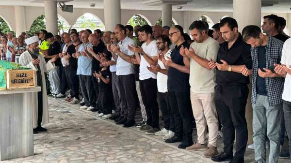 Rize'deki kazada hayatını kaybeden kadının cenazesi Artvin'e gönderildi