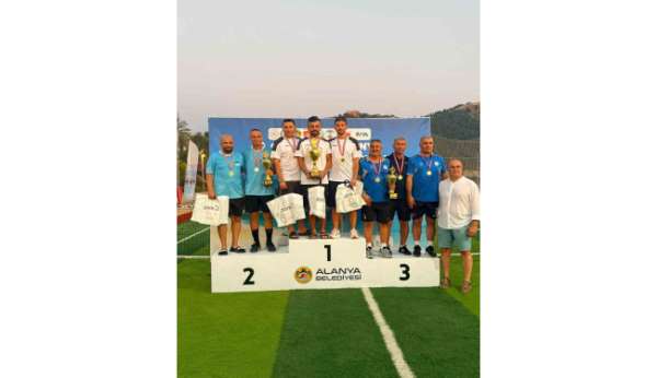 Alanya Futnet'te zirveyi bırakmadı