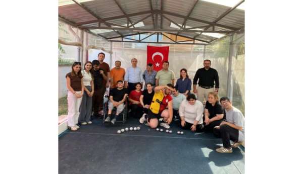Bocce sahasında kuşaklar buluştu