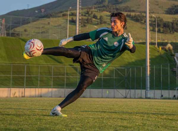 Çaykur Rizespor'un Erzurum kampındaki hazırlık maçları netleşti