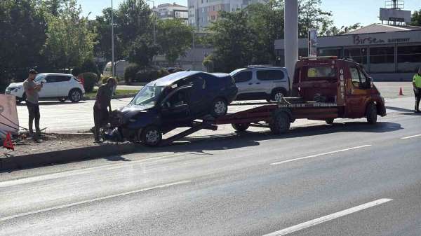 Eskişehir'de hatalı manevra kaza getirdi: 1 yaralı