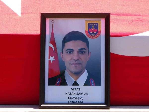 Kazada hayatını kaybeden uzman çavuş son yolculuğuna memleketi Uşak'ta uğurlandı