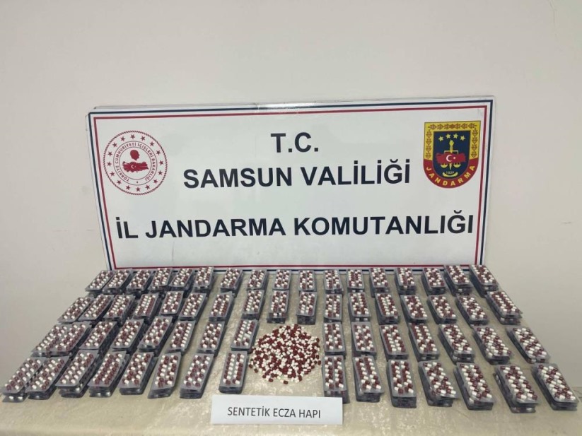 Samsun'da çocuk 100 kutu uyuşturucuyla yakalandı