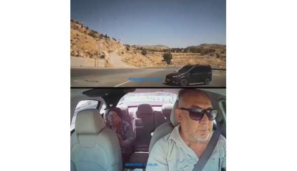 Kontrolsüz şekilde yola çıkan aracın kaza yaptığı anlar kamerada