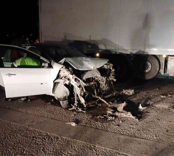 Malatya'da tır ile otomobil çarpıştı: 3 yaralı