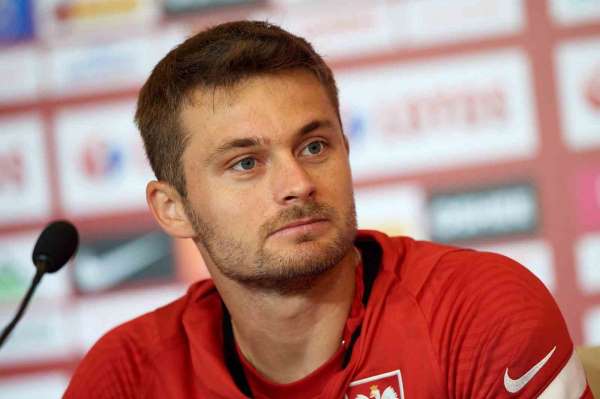 Polonyalı futbolcu Karol Linetty, Kocaelispor için Türkiye'de