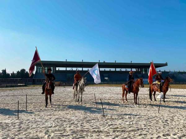 Atlı Okçuluk Türkiye Şampiyonası Yarı Finali'nde Balıkesir rüzgarı esti