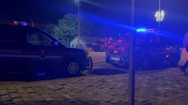 Elazığ'da bıçaklı ve silahlı kavga: 3 yaralı