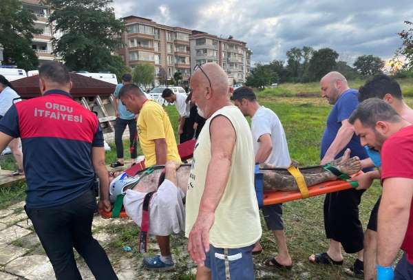 Ordu'da denizde akıntıya kapılan 3 kişi kurtarıldı