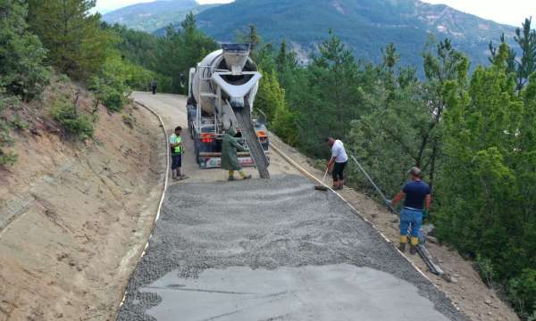 Ordu'nun kırsalına beton yol konforu