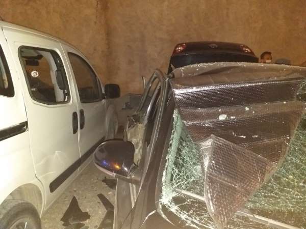 Sigarayı yaktı, otomobilde patlama meydana geldi 