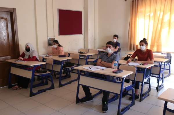 Kepez'de YKS kursuna katılan 150 öğrenci, üniversiteli oldu