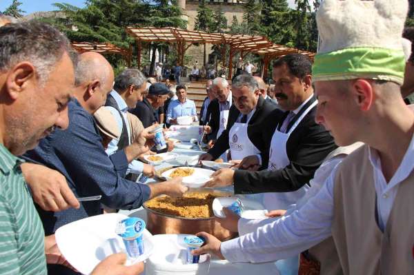 Amasya'da vatandaşlara ahi pilavı dağıtıldı - Amasya haber
