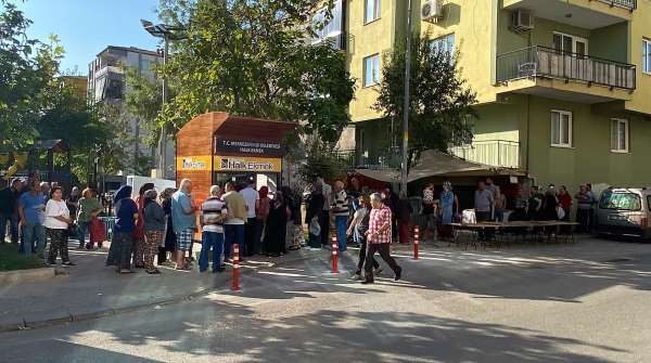 Denizli'de halk ekmek satışlarına vatandaşlardan yoğun ilgi - Denizli haber