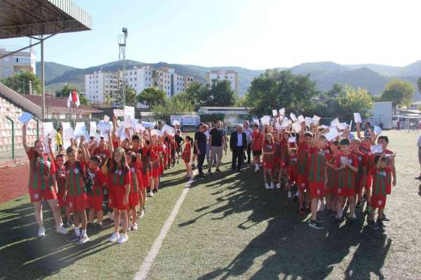 Osmaneli Belediyesi yaz spor okullarının sertifika töreni yapıldı - Bilecik haber