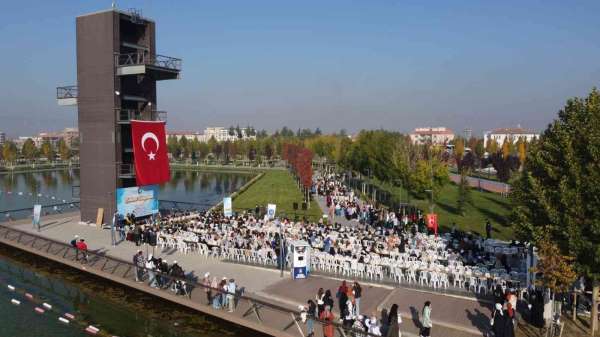 Hitit Üniversitesi öğrencisi Millet Bahçesi'ndeki kahvaltıda buluştu