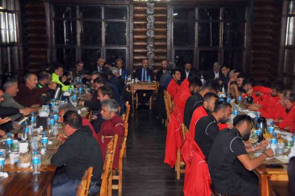 Başkan Akkaya'dan Akşehirspor'a motivasyon yemeği