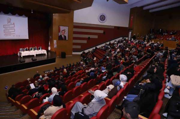100. yılında Türkiye Cumhuriyeti 1923-2023 Uluslararası Sempozyumu Atatürk Üniversitesi'nde başladı