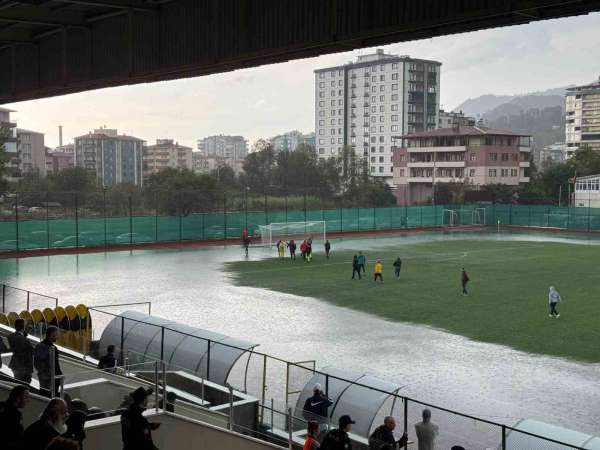 Artvin'de şiddetli yağış nedeniyle 3. Lig maçı ertelendi