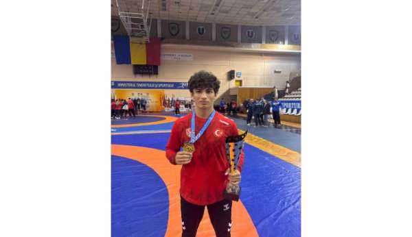 Belediyesporlu güreşçi Balkan şampiyonu oldu