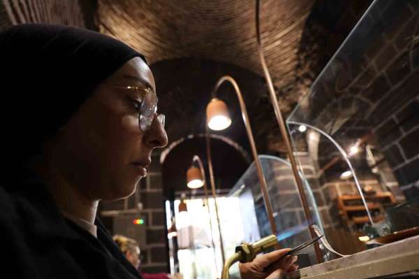 Diyarbakır surlarında 'Hasırevi Projesi' hayata geçirildi: Binlerce yıllık ürünler burada kadınların elinde ha