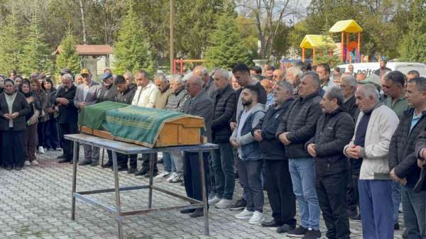 Manisa'daki otobüs kazasında ölen yolcuya Konya'da veda