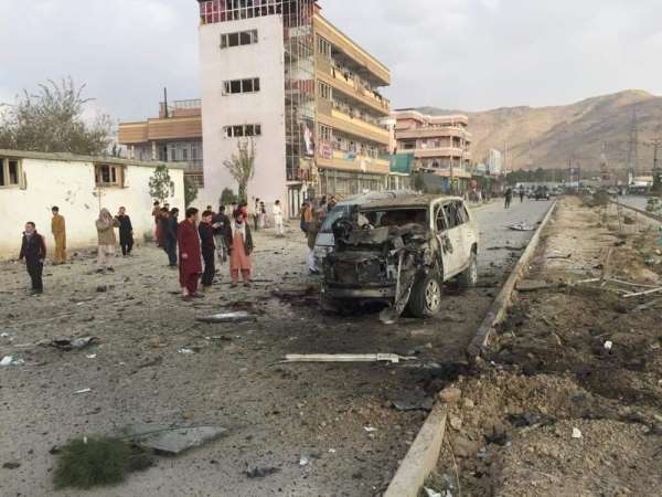 Afganistan'da bomba yüklü araçla saldırı: 7 ölü 