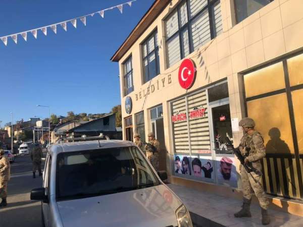 Tunceli'de terörden ceza alan belde başkanı görevden uzaklaştırıldı 