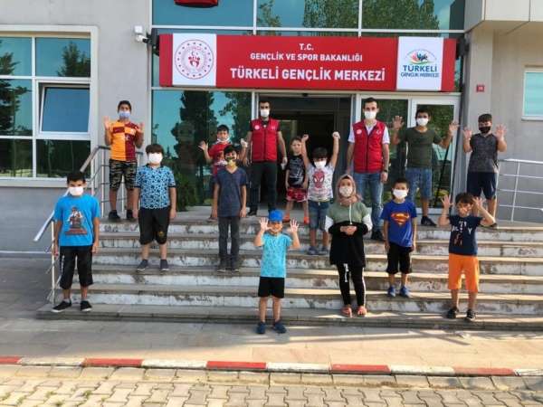 Türkeli Gençlik Merkezi'nden 'mavi kapak' etkinliği
