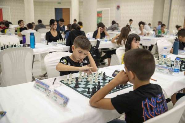 '7. Uluslararası Satranç Turnuvası' başladı