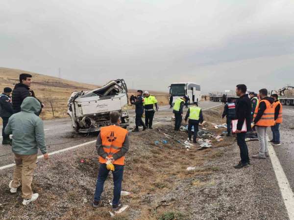 Kayseri'de zincirleme kaza: Ölü ve yaralılar var