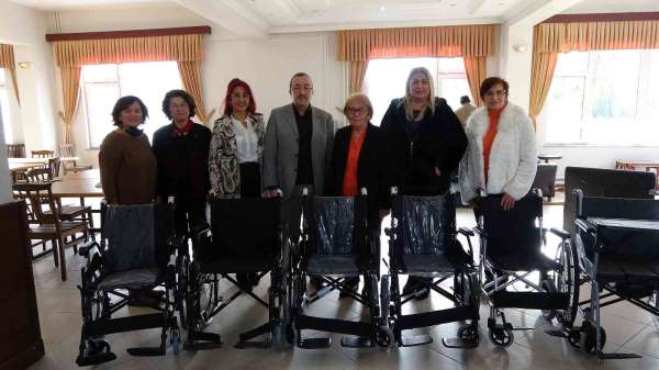 Türk Kadınlar Birliği'nden engellilere 6 adet tekerlekli sandalye