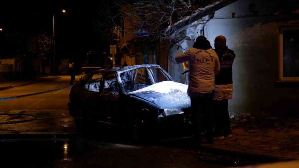 Edirne'de korkunç olay: Kaza sonrası alev alan otomobildeki 4 kişi yanarak öldü
